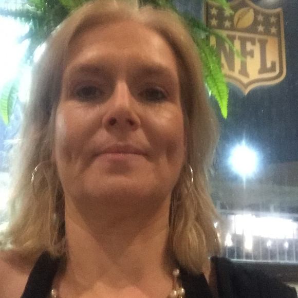 Meet your Posher, Sheri - Picture 1 of 1